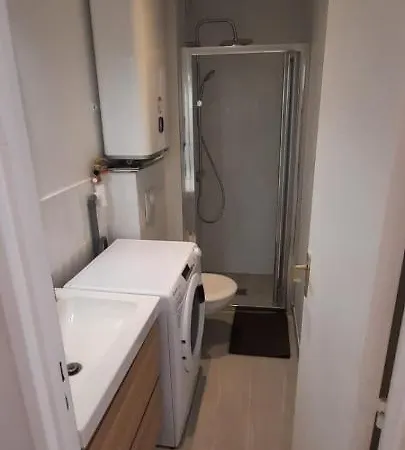 T 2 Mottland 300 M Apartment
